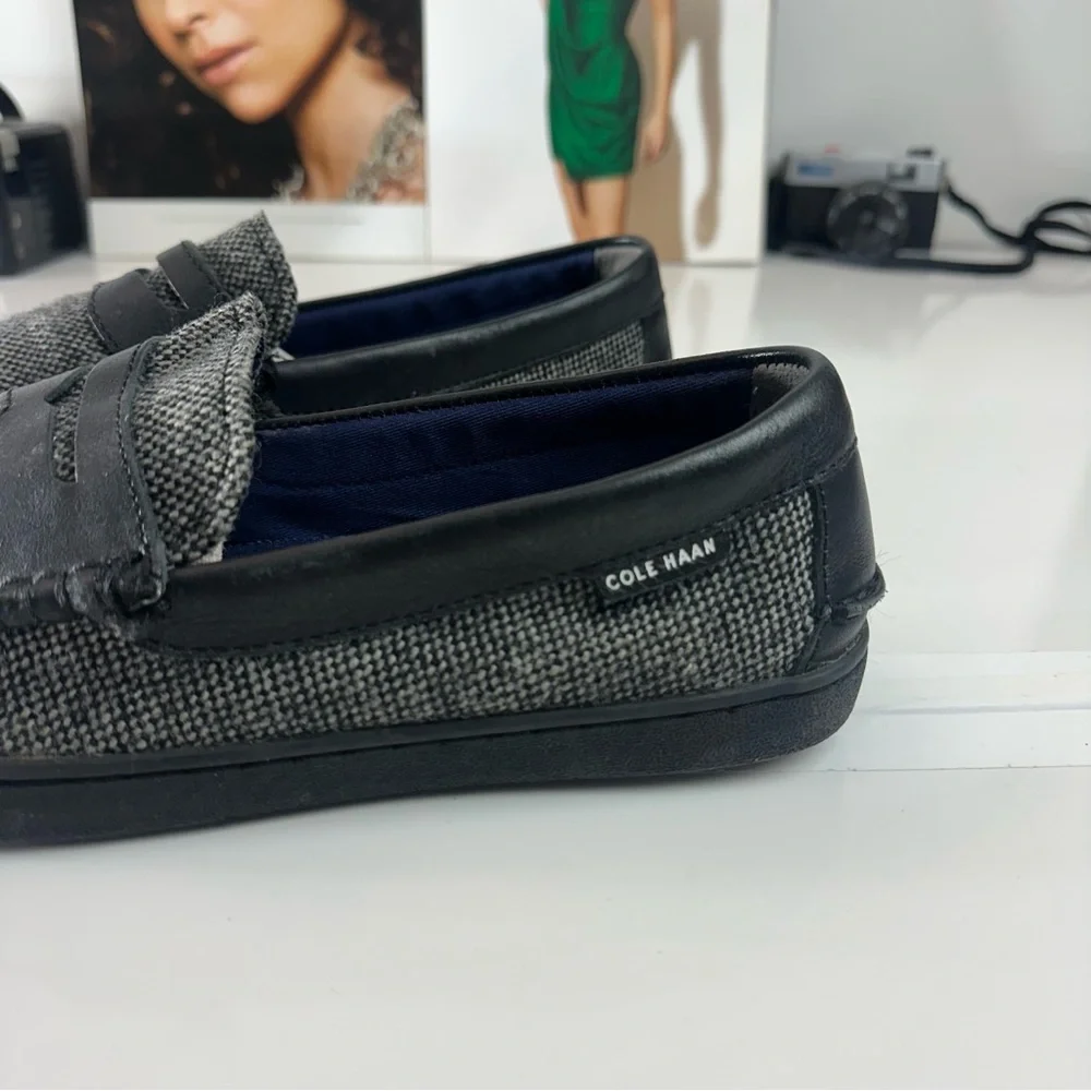 Cole Haan Men’s Penny Loafers Textured Gray · Black LeatherClassic Smart Casual